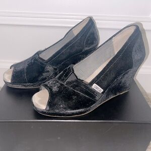 Toms Shoe Wedge black velvet